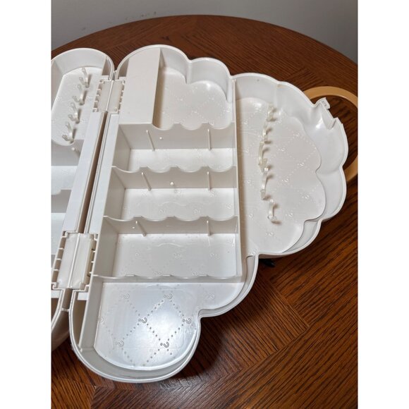 2018 Poopsie Pooey Puitton Slime Surprise Purse Carrying Case Empty - Picture 7 of 10